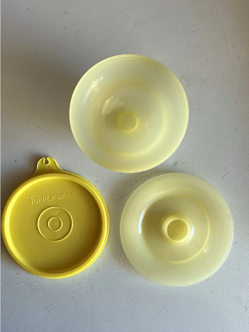 Vintage Tupperware Yellow Dessert Dish with Lid & Pedestal Stand | Retro Kitchen